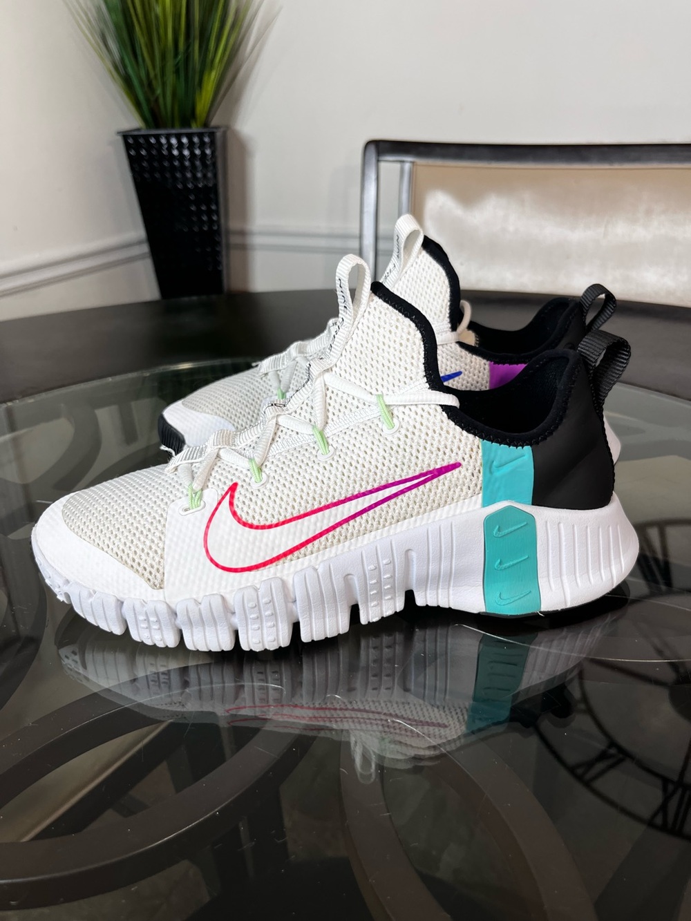 Nike Free Metcon 4 Women's White Mesh Training Shoes
US Size 12